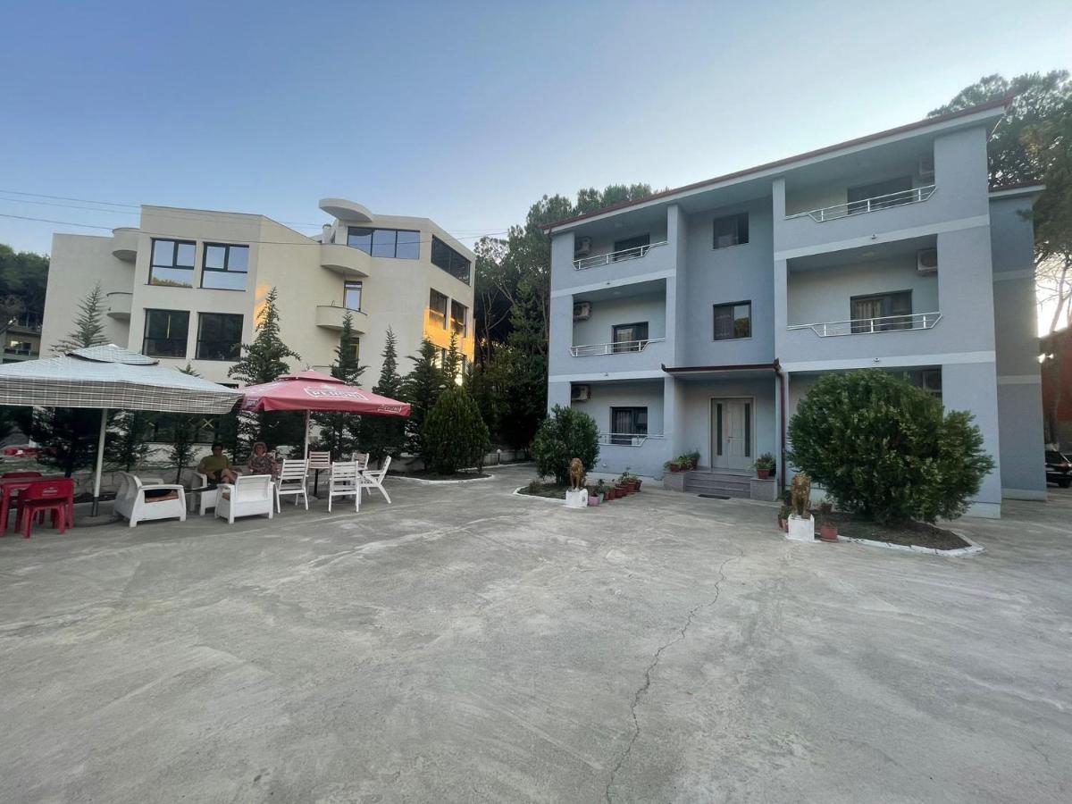 Vila Leo Aparthotel Golem  Exterior foto