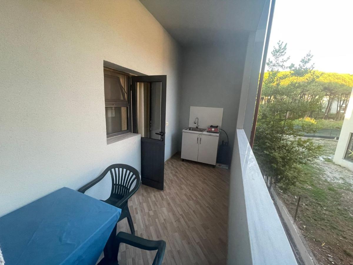 Vila Leo Aparthotel Golem  Exterior foto
